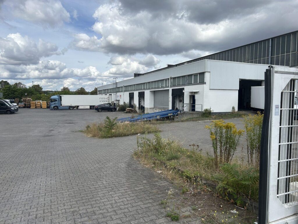 Showroom und Lager Bastion Baustoffe Frankfurt – Bild 2